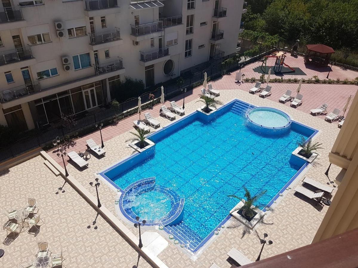 Flora Beach Private Aparthotel Pomorie Kültér fotó