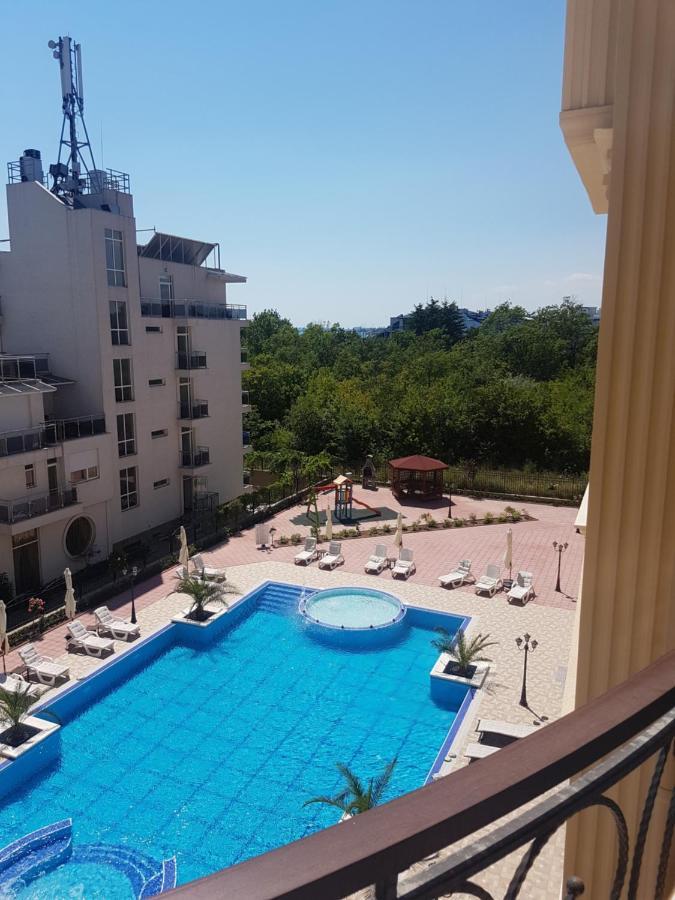 Flora Beach Private Aparthotel Pomorie Kültér fotó