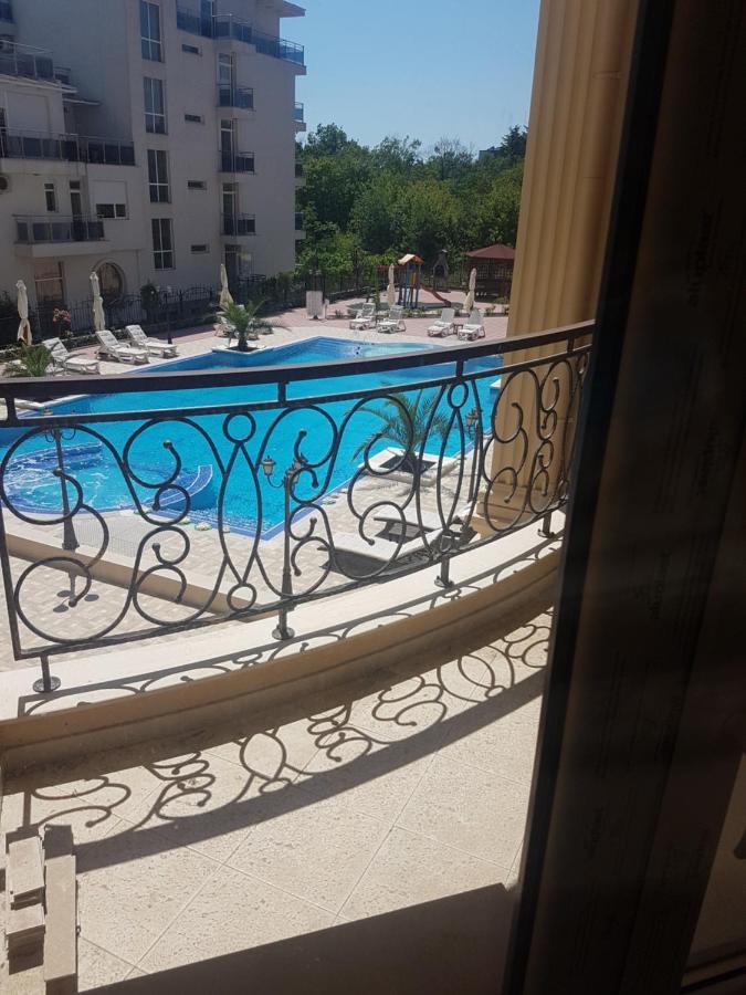Flora Beach Private Aparthotel Pomorie Kültér fotó
