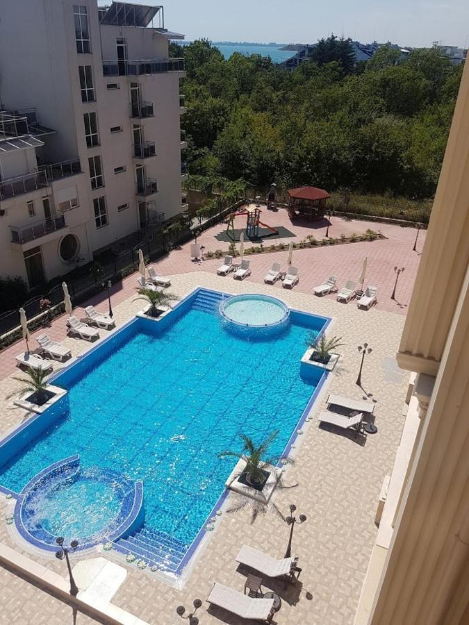 Flora Beach Private Aparthotel Pomorie Kültér fotó