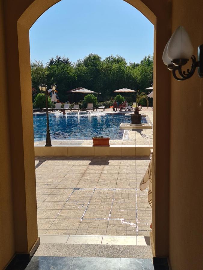 Flora Beach Private Aparthotel Pomorie Kültér fotó